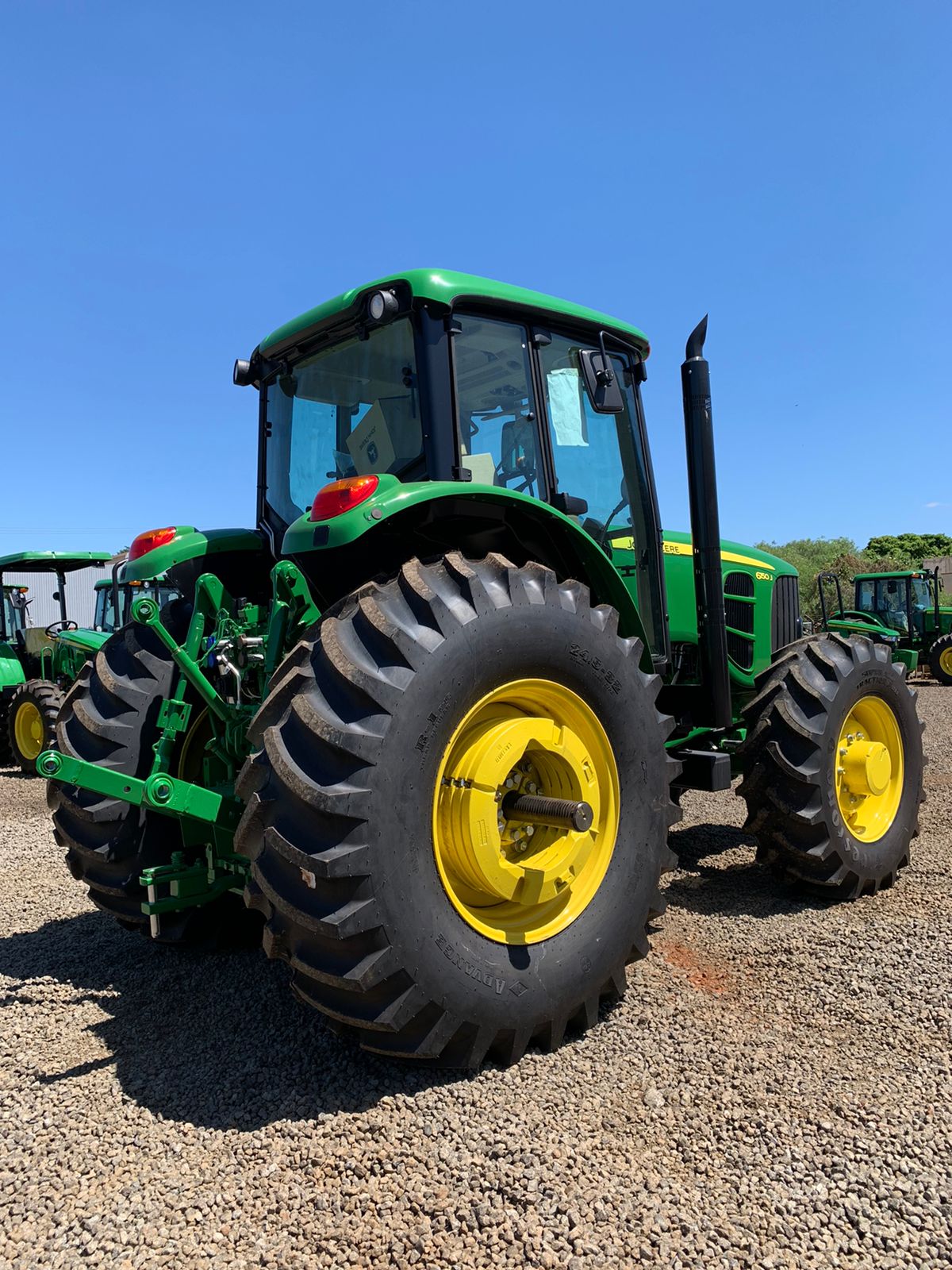 trator-john-deere-6150j-terraverde-rental